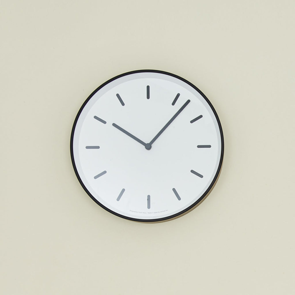 Graphic wall clock