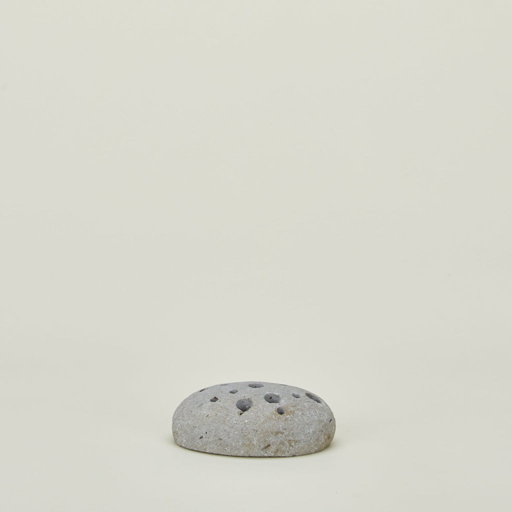 Bloomist Ikebana oval river rock vase