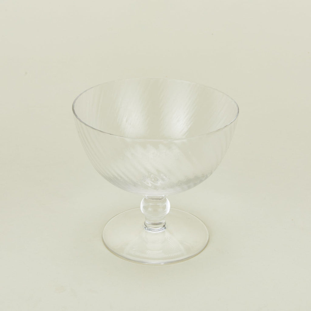 Detailed view of optic coupe in clear